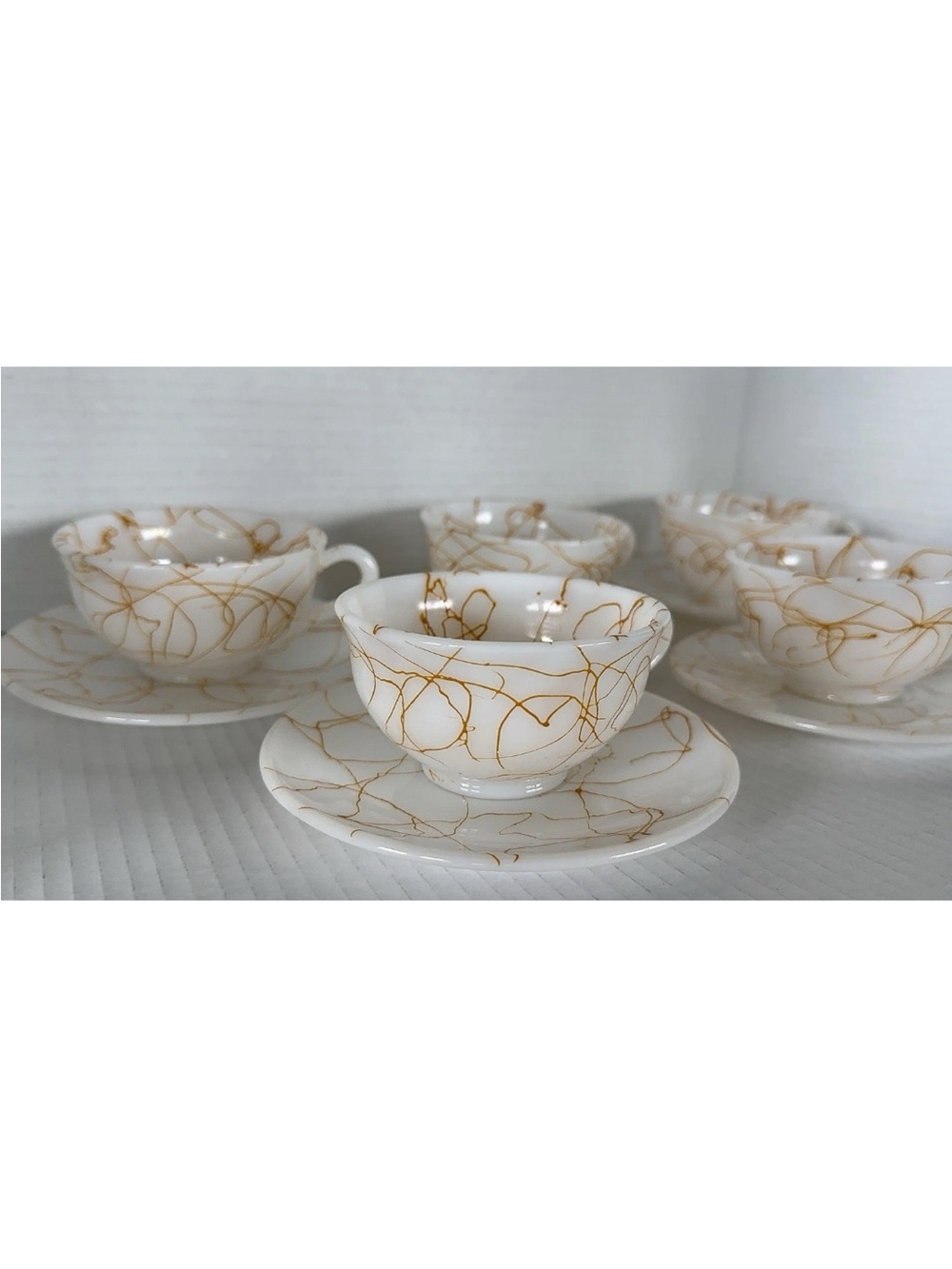 Hazel Atlas White Glass Butterscotch Drizzle String Cup (5) & (5) Saucers - Picture 8 of 9